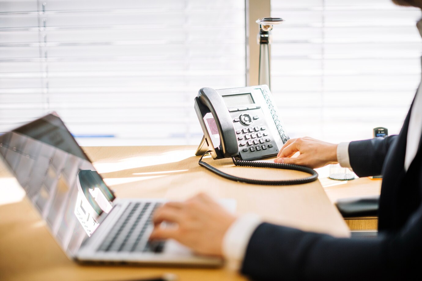 man-using-laptop-office_23-2147710993.jpg