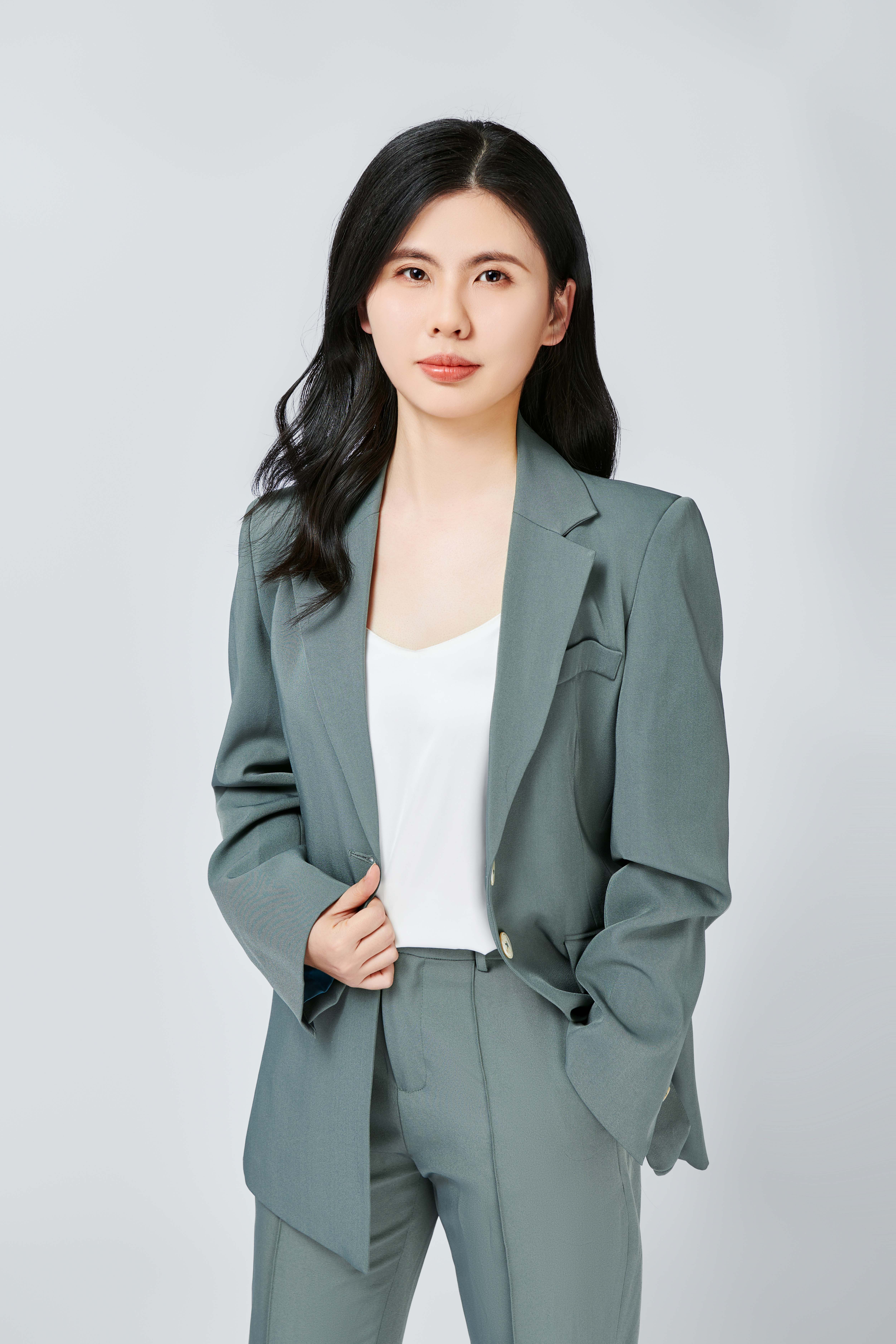 厦门所 叶佩雯 职业照 2025年1月小.jpg
