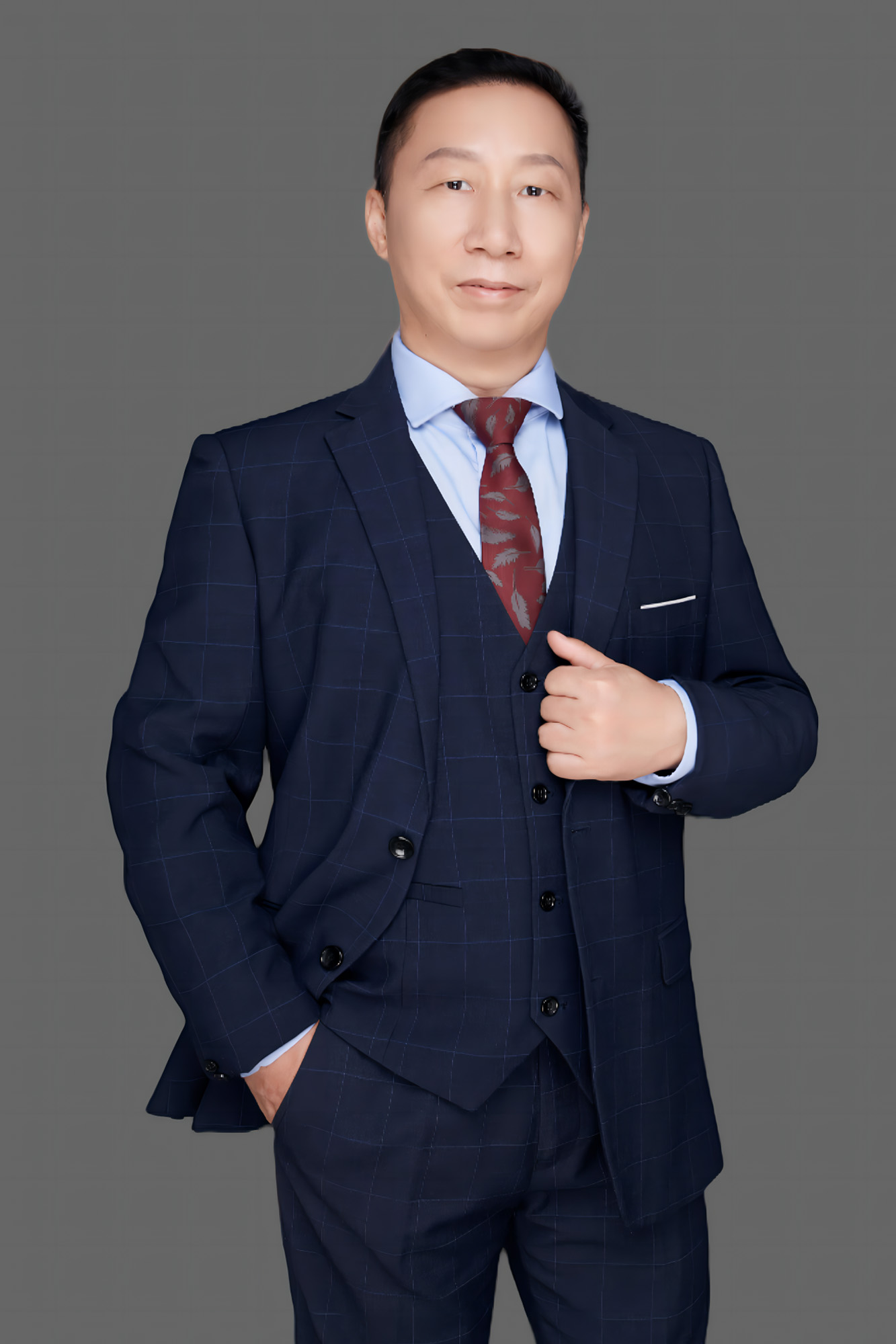 19 杨东华老师照片小.jpg