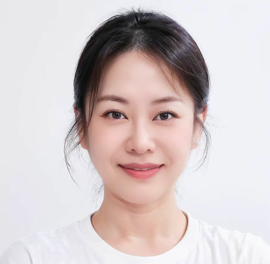 刘芳形象照.png