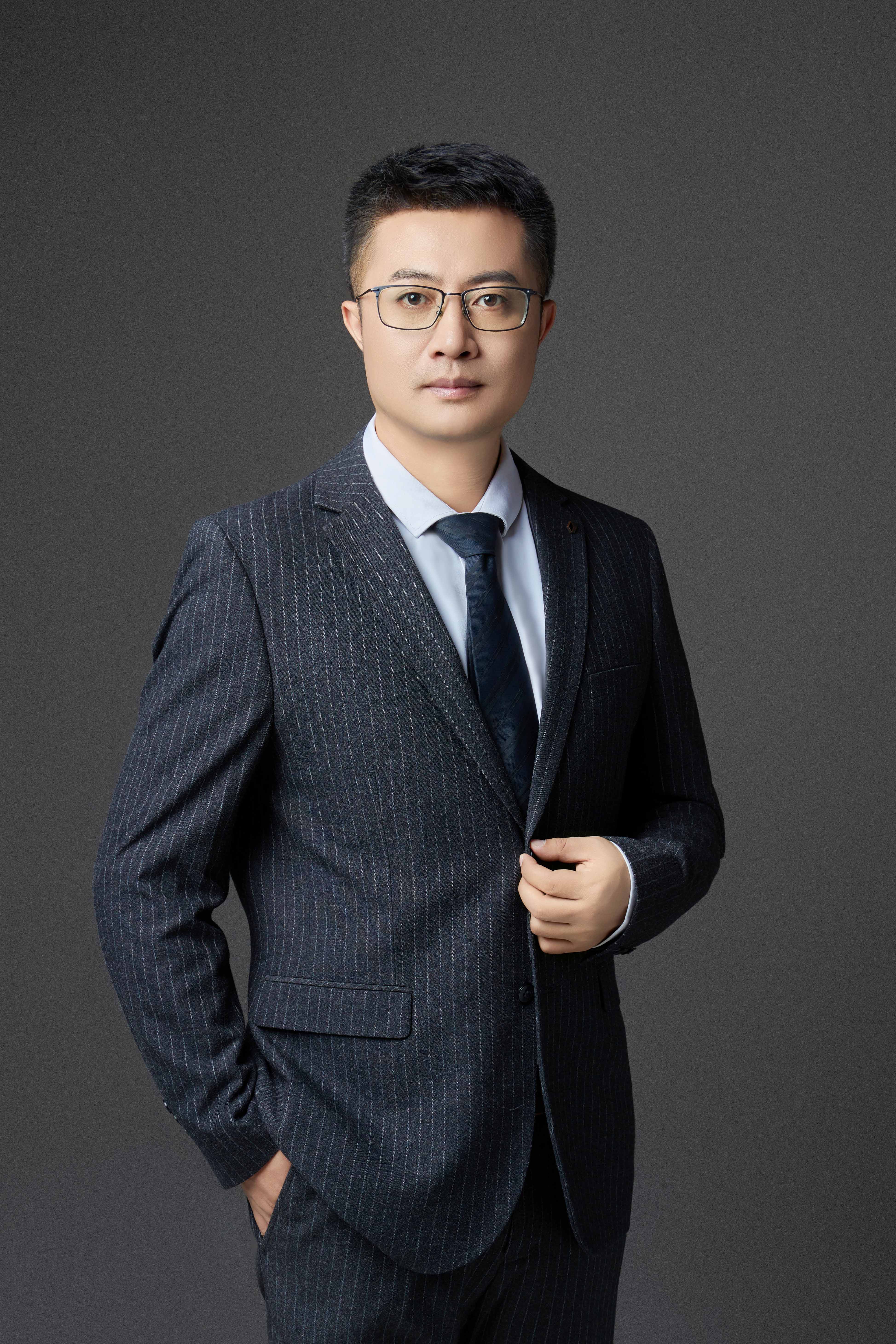 陈文元职业照2025年1月.jpg